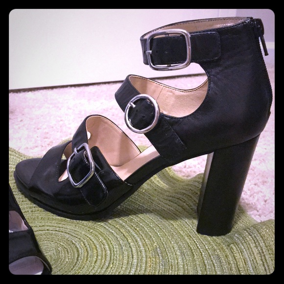 NWT- SIZE 7.5 NINE WEST SHOES - Picture 1 of 6